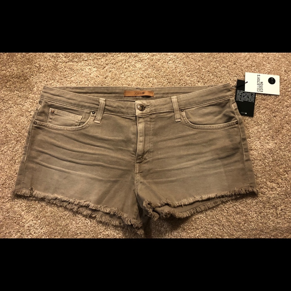Women’s size 32” Joe’s Jeans khaki shorts